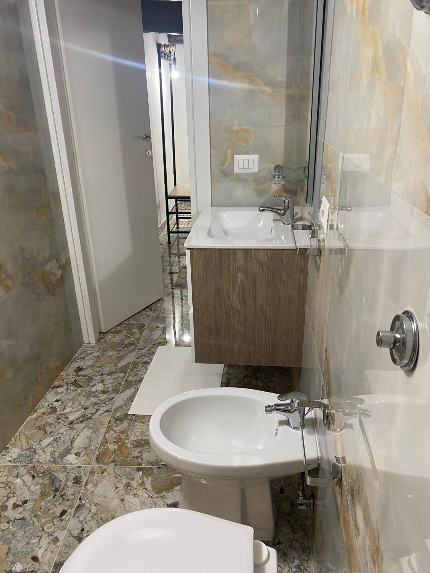 Dora House Napoli Apartment Ngoại thất bức ảnh